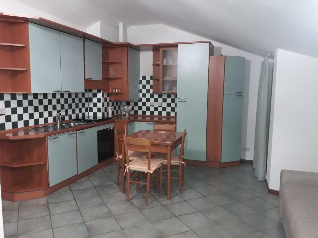 Sirmione, Appartamento Colombare Екстер'єр фото